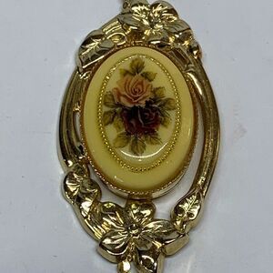 Vintage ROSE Cameo Style Pendant Necklace Yellow Gold Tone Painted Oval Tassels